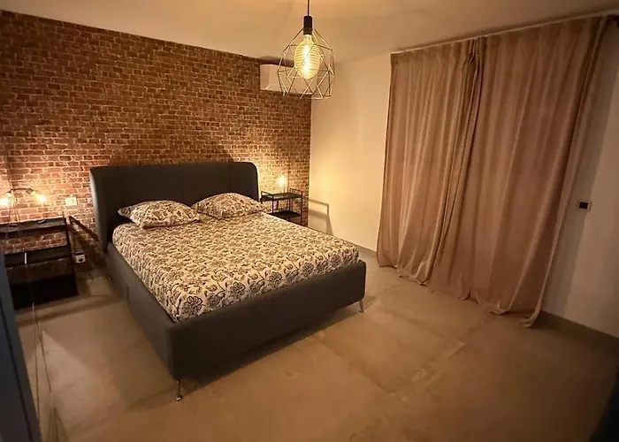 En Rez-de-chaussee De - Classification 3 Etoiles