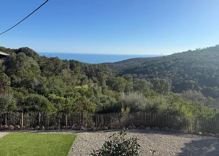 En Rez-de-chaussee De - Classification 3 Etoiles